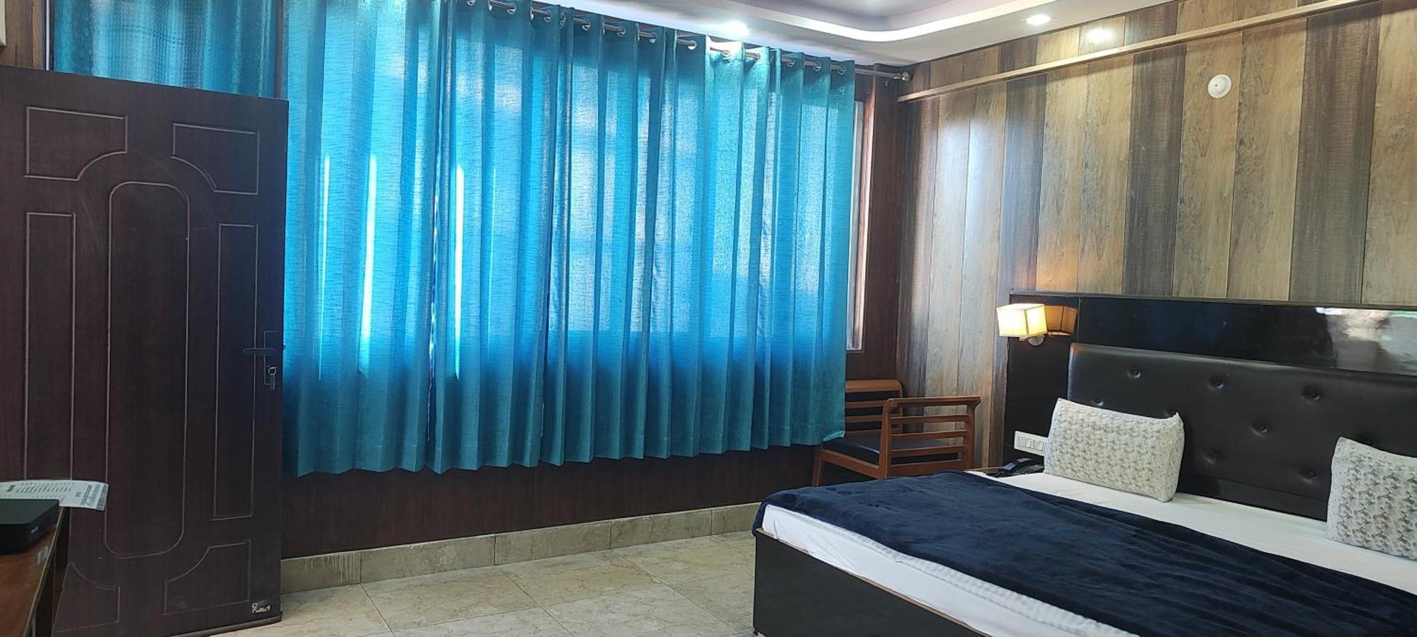 Arya Mansion Hotel Lansdowne Room photo